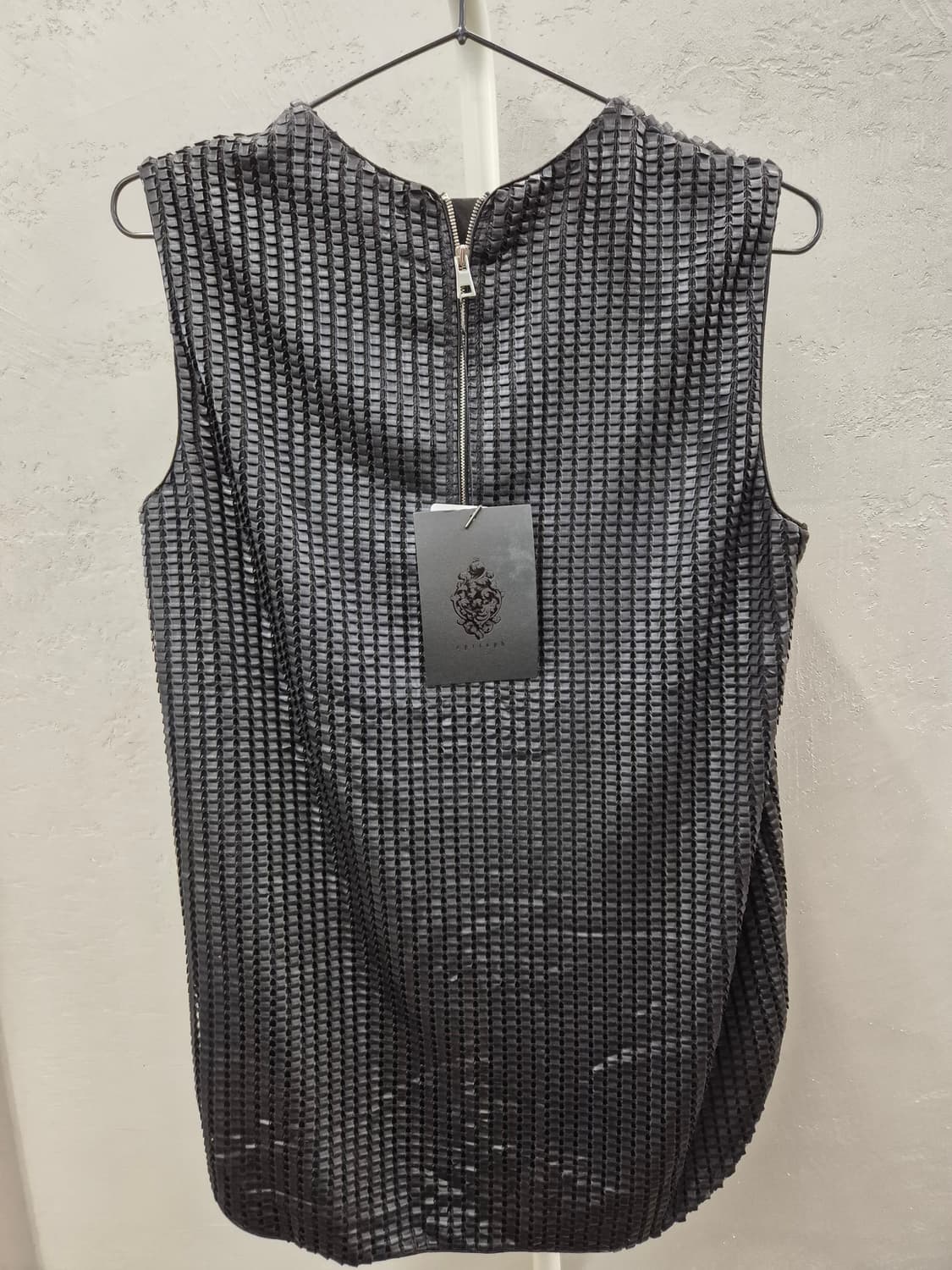 epitaph 블랙 텍스처 민소매 탑 88-90-165 상품이미지6