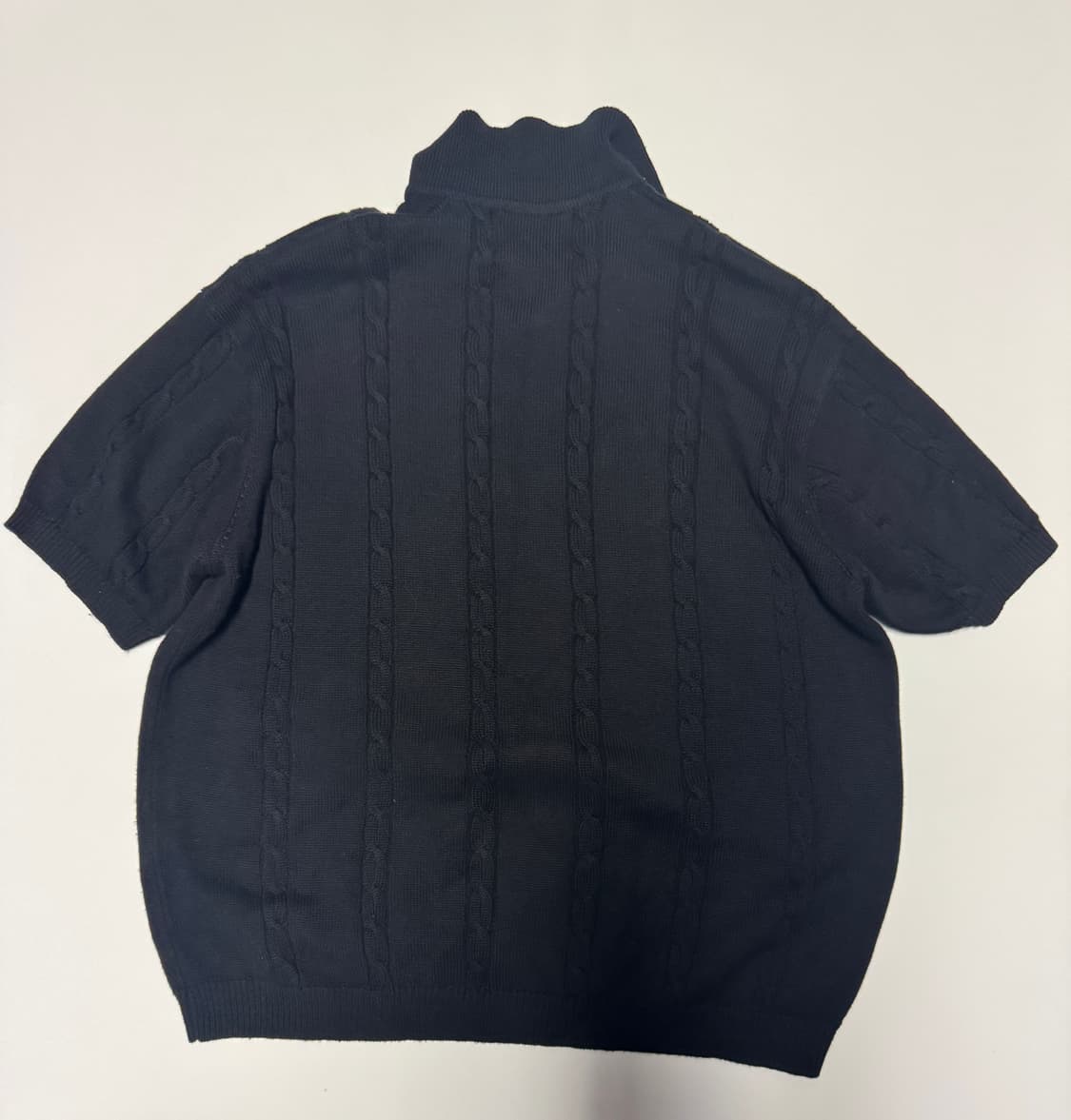 엑스톤즈 XTONZ 미니멀 오버핏 반팔 카라 니트 XL ~ 2XL 블랙 상품이미지2