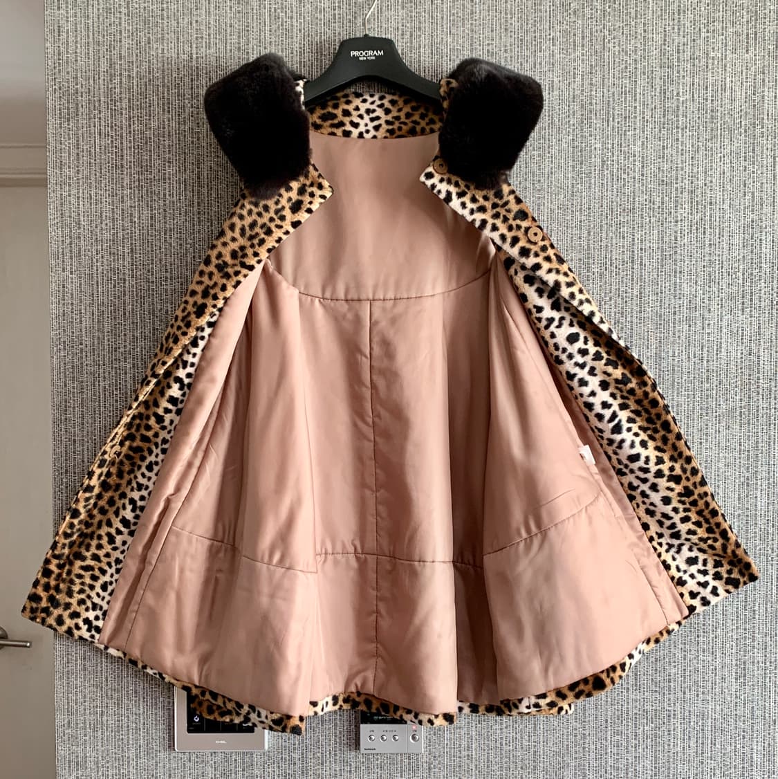레오파드 패턴 퍼 조끼 베스트 토끼털 카라 66사이즈 연말 모임 상품이미지5