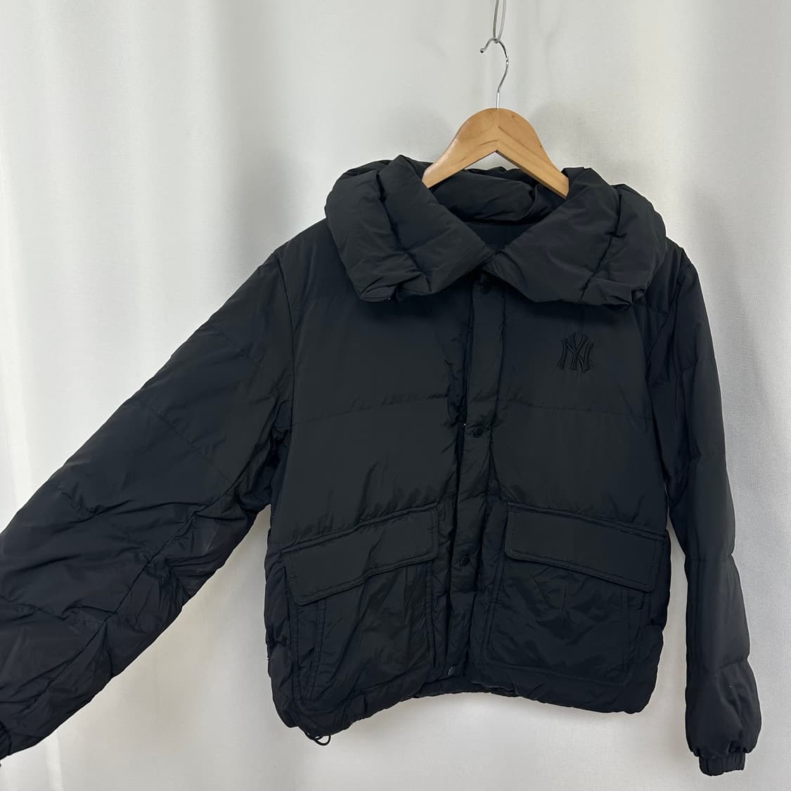   MLB 여자 가벼운 덕다운 패딩 검정 XS 85 상품이미지4