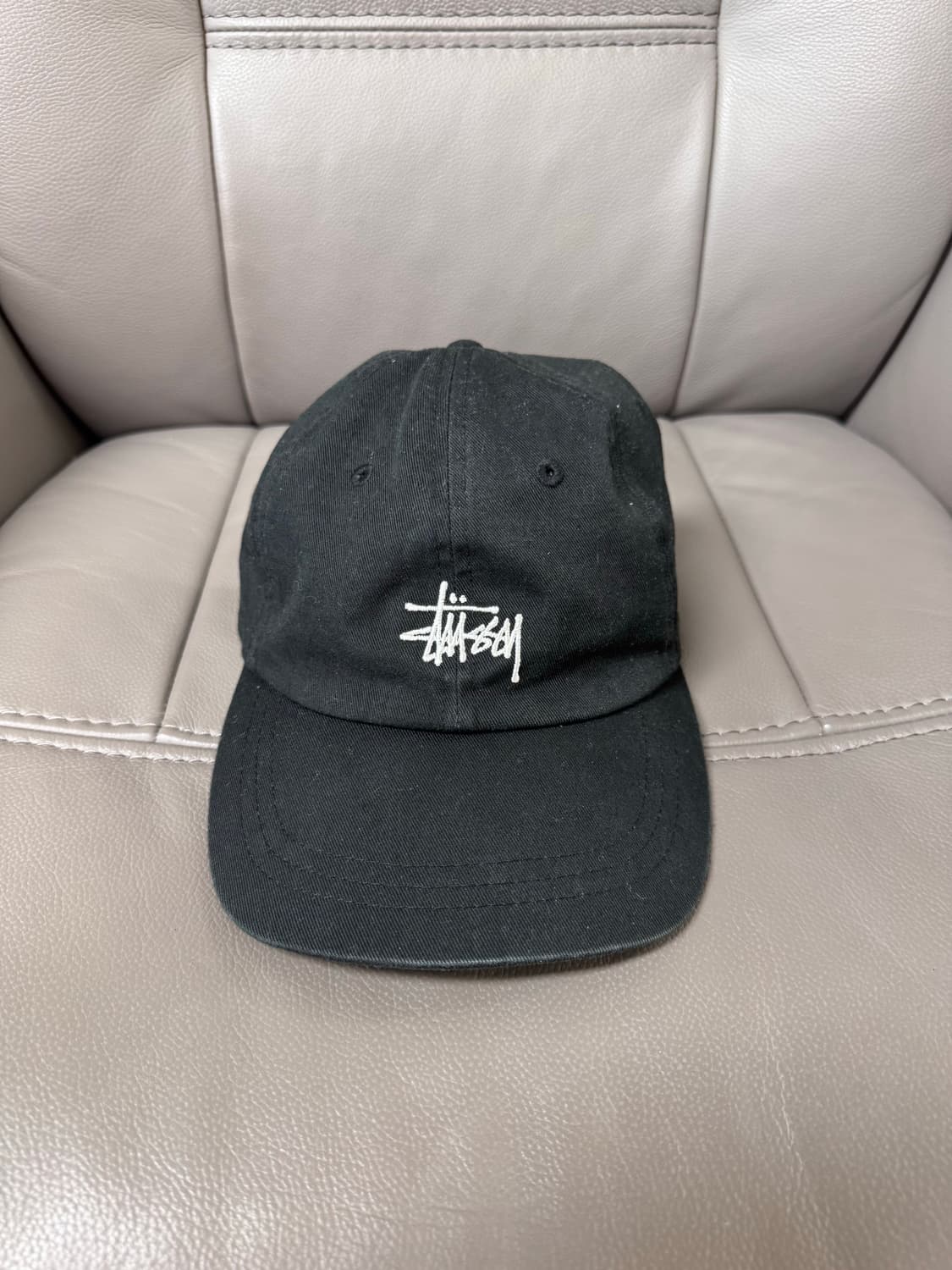 스투시 베이직로고 볼캡 블랙 상품이미지1