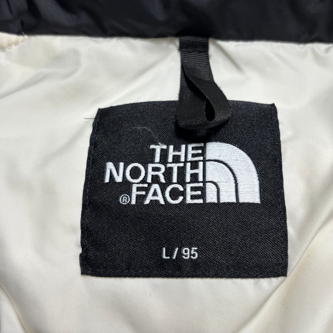 L 노스페이스 1996 블랙 화이트 눕시 패딩 상품이미지4