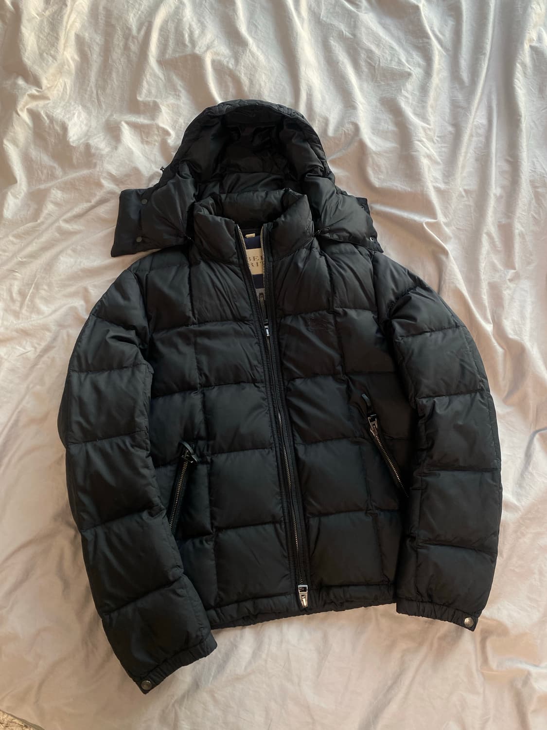 버버리 Argentee 구스패딩 (95사이즈) 상품이미지9