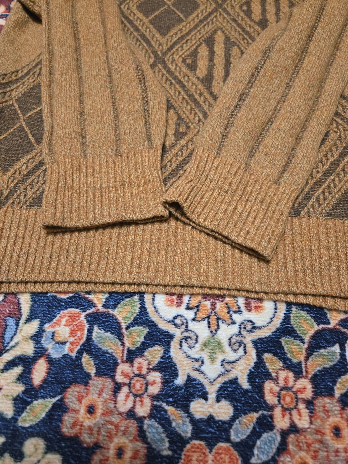 발망 빈티지 아가일 숄칼라 니트 (100) 상품이미지4