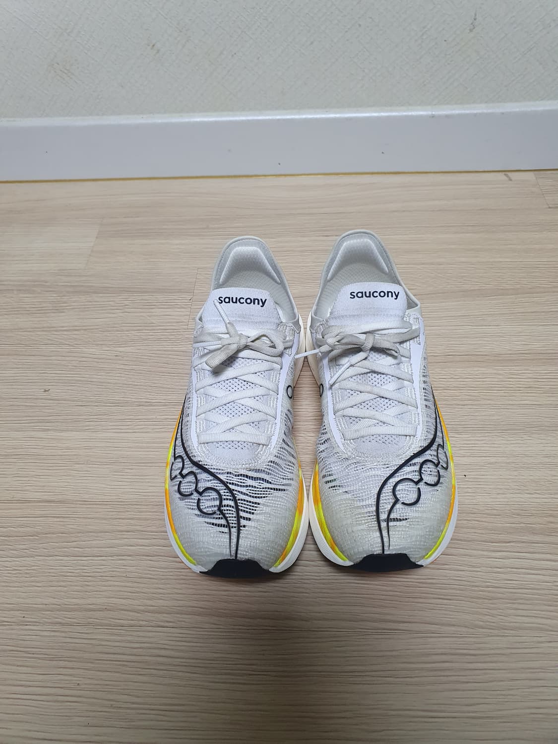 써코니 엔돌핀 엘리트 2 러닝화 265 상품이미지3