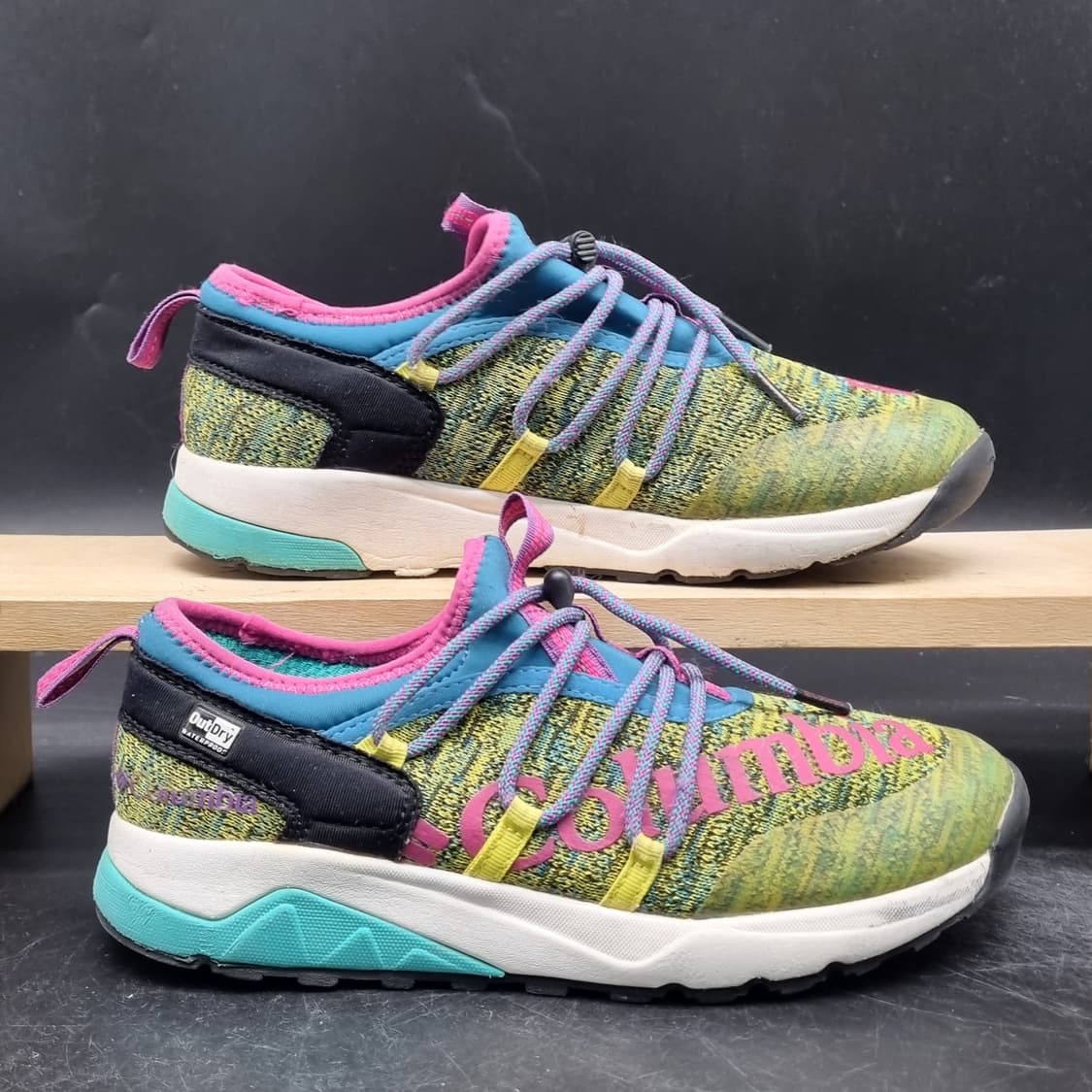 컬럼비아 여성트레킹화230 상품이미지1