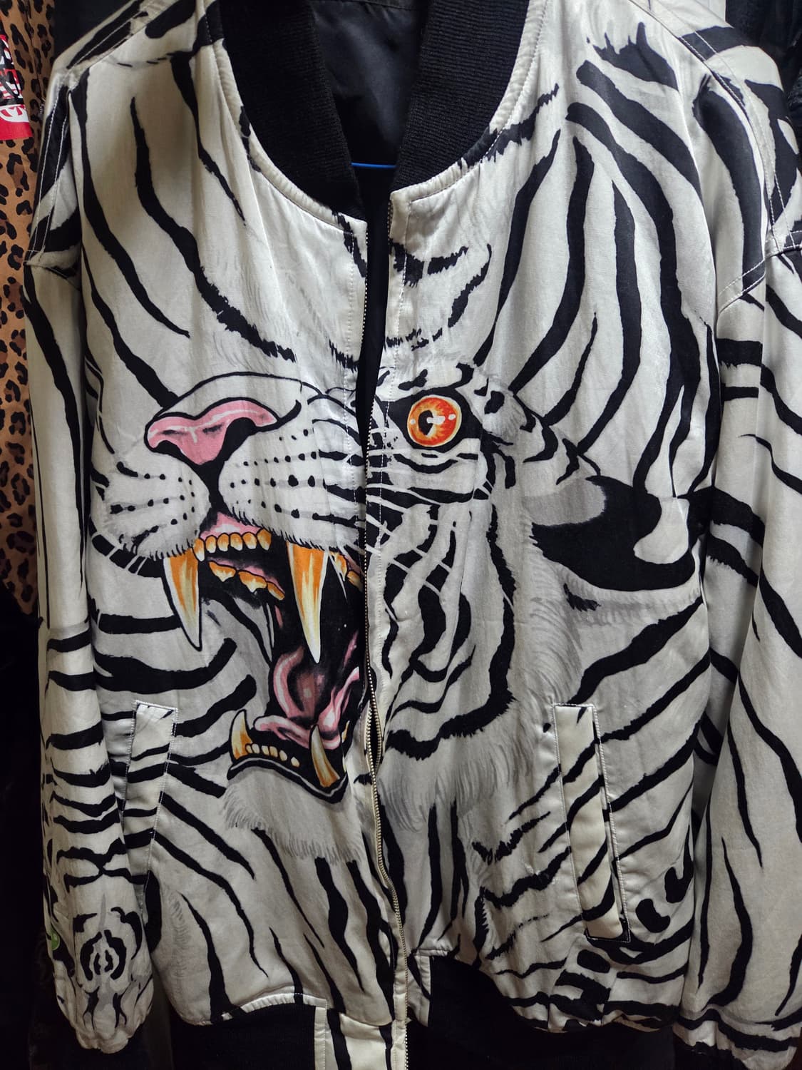 와코마리아 팀레히 스카쟌 L판매합니다 상품이미지1