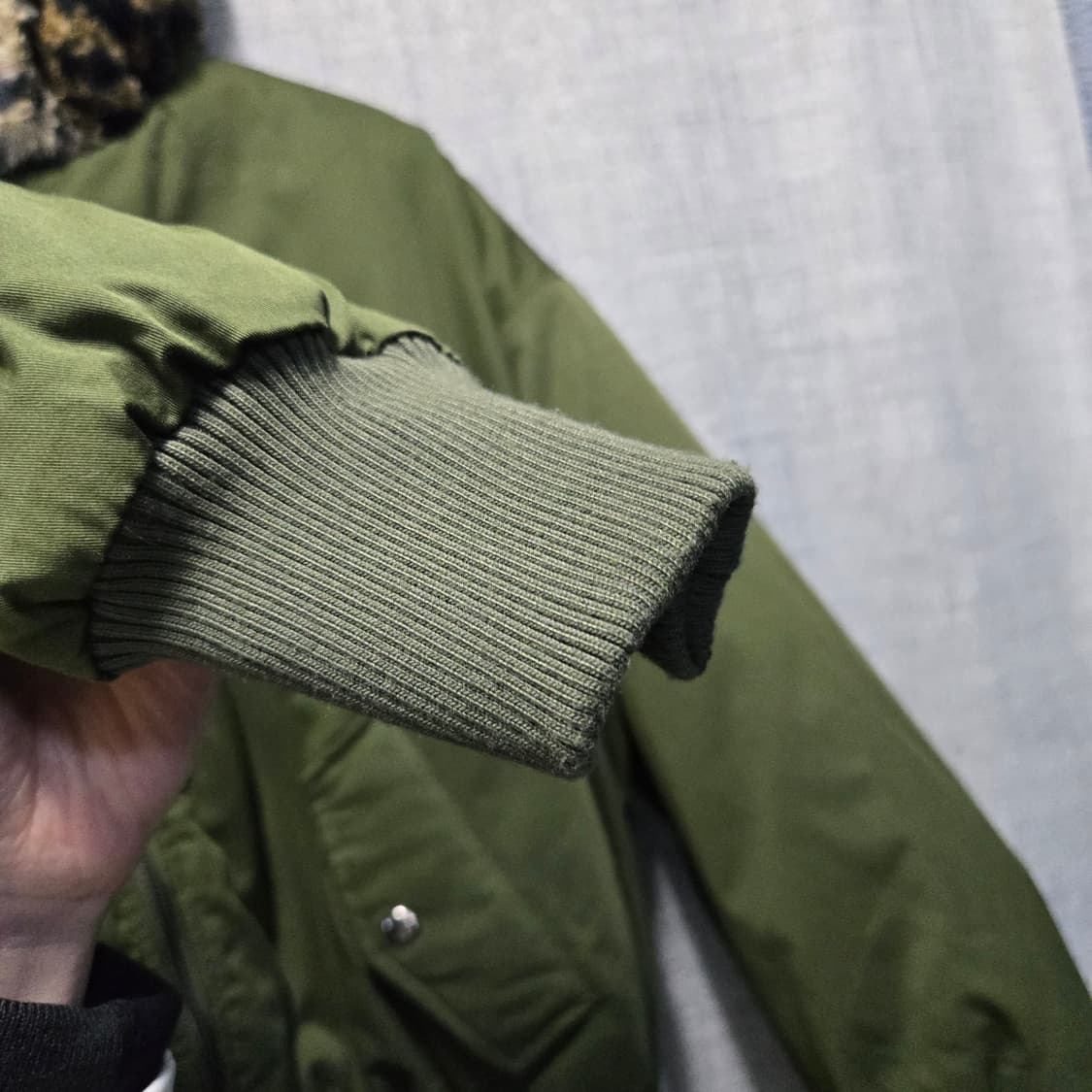 게스 마릴린 레오파드  패딩  봄버 점퍼  상품이미지5