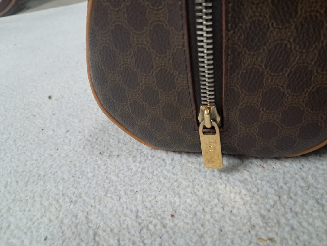 셀린느 트리오페 마카담 롤러백 상품이미지5