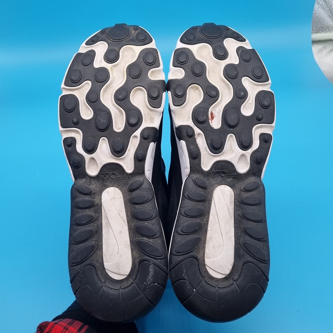 o 나이키 에어맥스270 리액트 운동화 245 상품이미지3