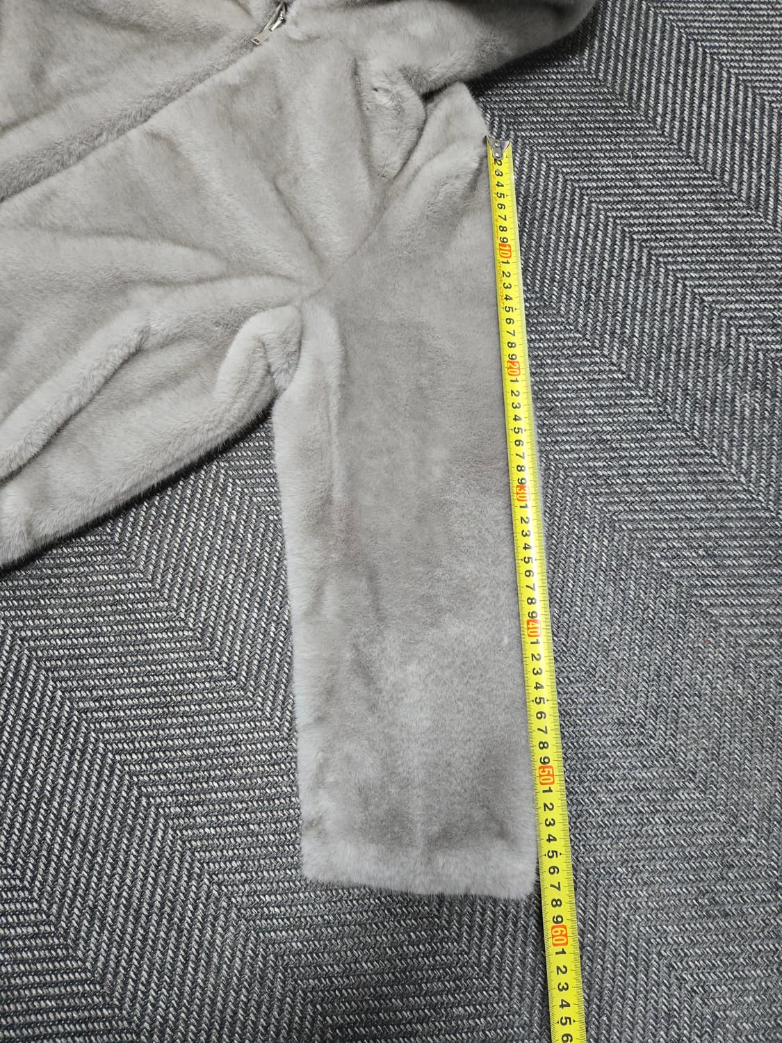 레프트서울 페이크퍼 후드 자켓 그레이 상품이미지8