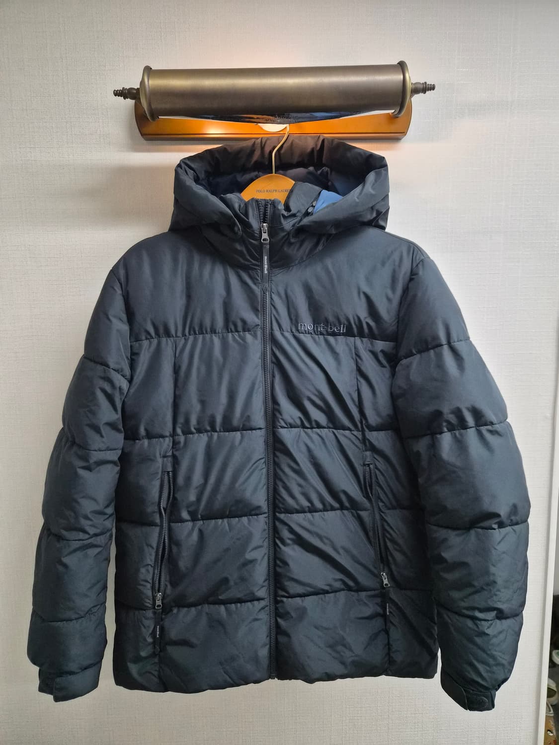 100) 몽벨 네이비 패딩 팝니다 상품이미지1