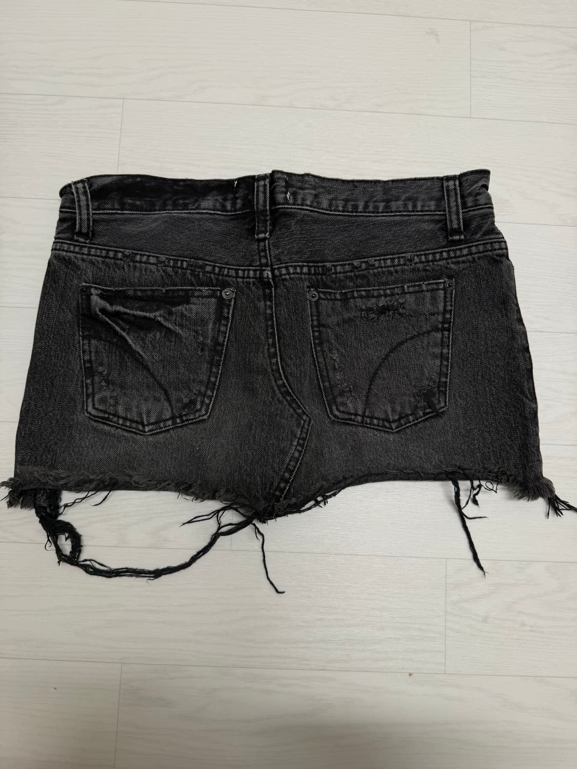 블랙 데님 데미지 미니 스커트 상품이미지2