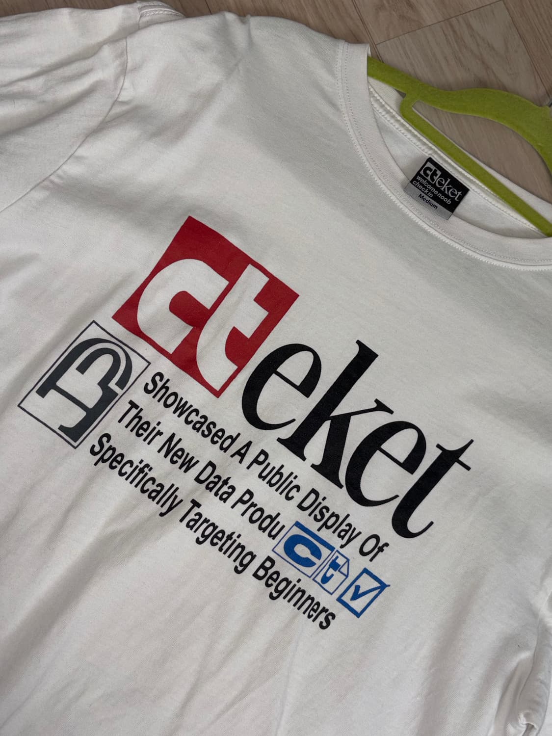 Teket 테켓 화이트 롱슬리브 M 상품이미지1