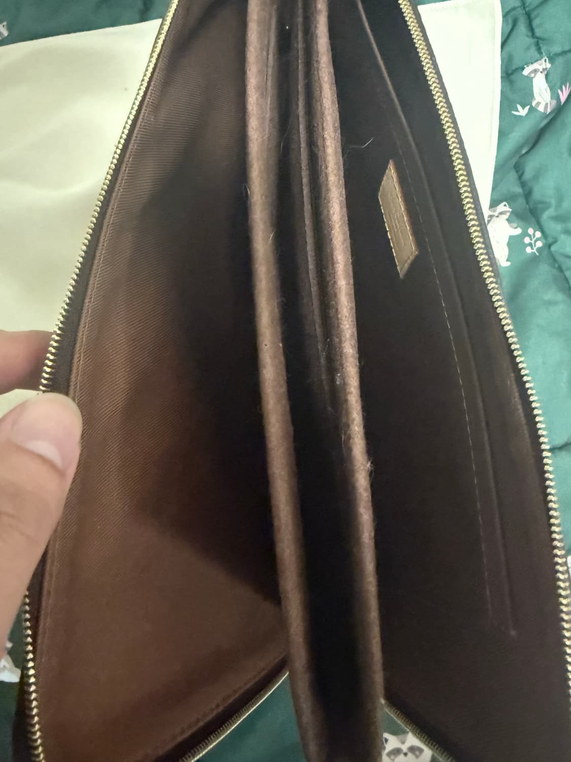 루이비통 에튀보야주 MM 클러치 완전 풀구성 상태굳 판매합니다 상품이미지2