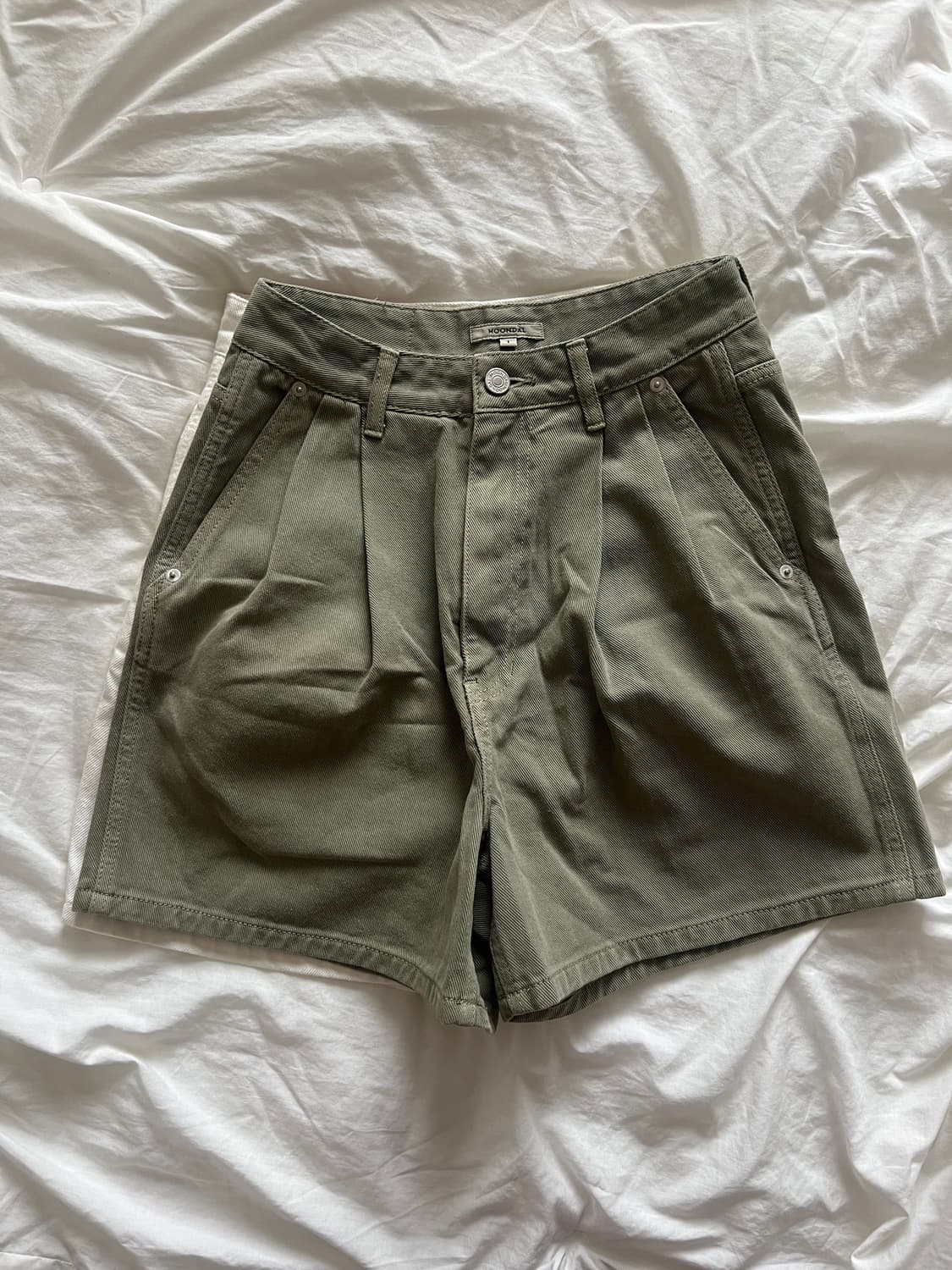 문달 moondal 다잉 핀턱 워싱 데님쇼츠 khaki/s 상품이미지3