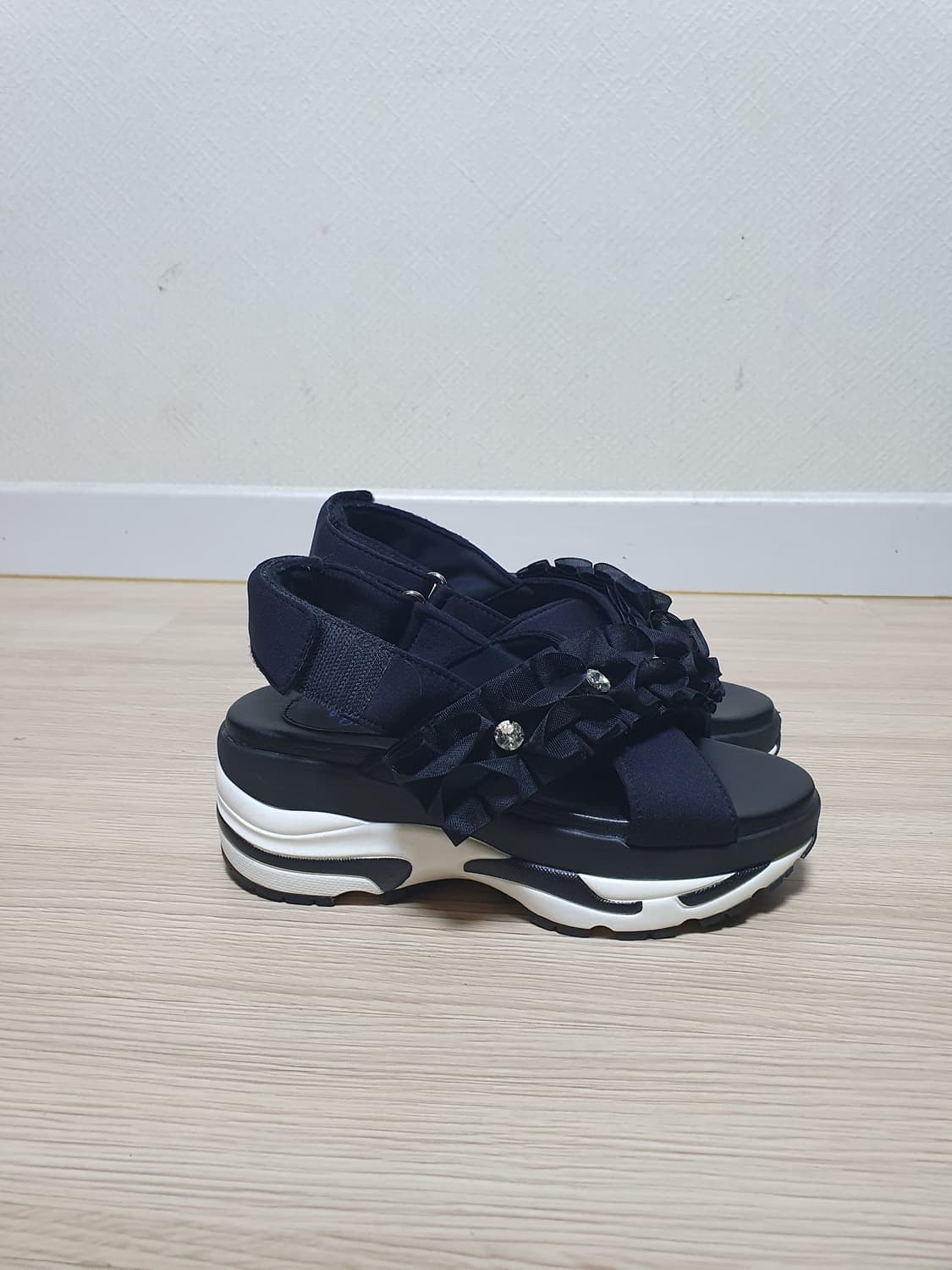 슈콤마보니 여성 샌들 235 상품이미지1