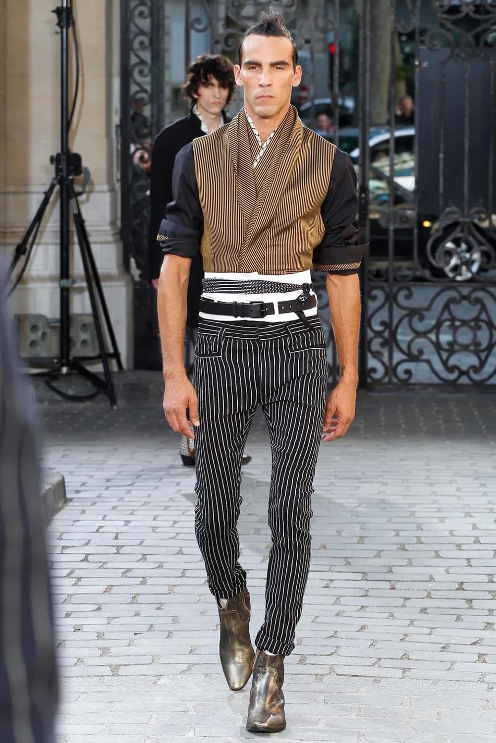 하이더아커만 16SS 컬렉션 숄카라 셔츠 베스트 상품이미지1