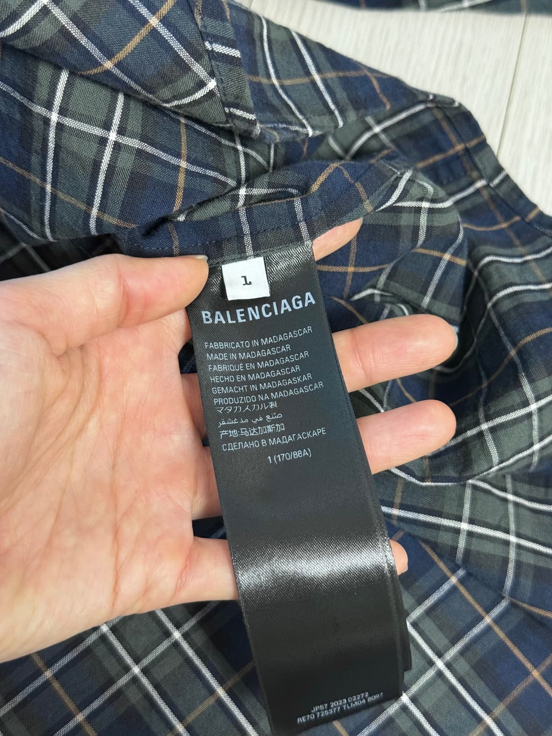 [1] 발렌시아가 백로고 플란넬 체크 셔츠 상품이미지6