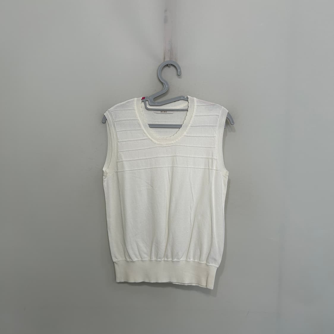 BCBG 2024 민소매 니트 66  상품이미지1