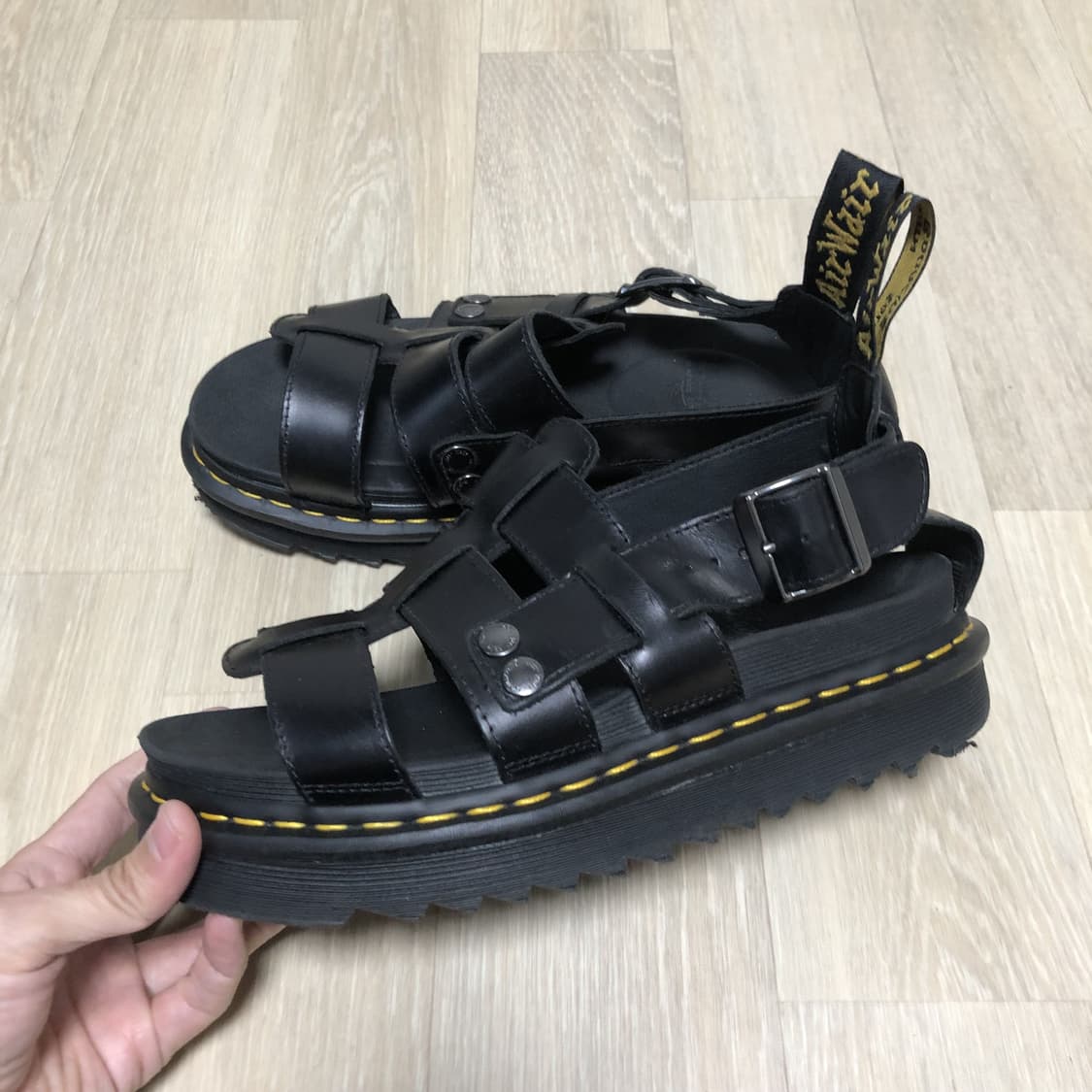 (260) 닥터마틴 Dr.martens 테리 TERRY 스트랩 샌들 상품이미지1