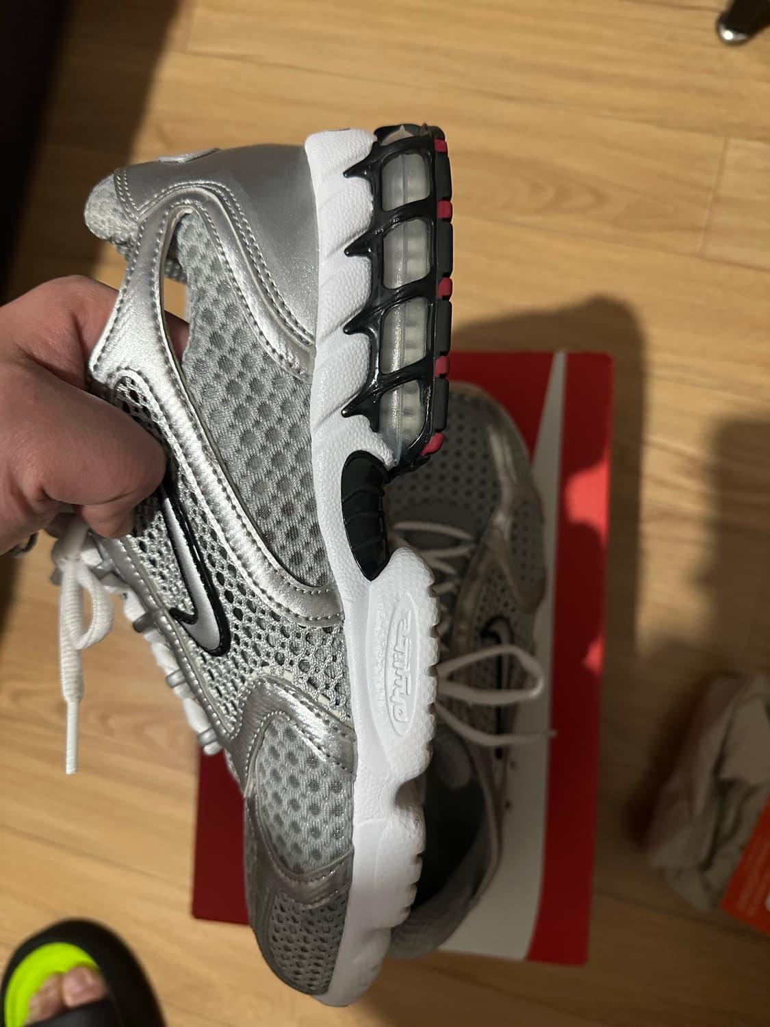 나이키 에어 줌 스피리돈 265 판매합니다 상품이미지2