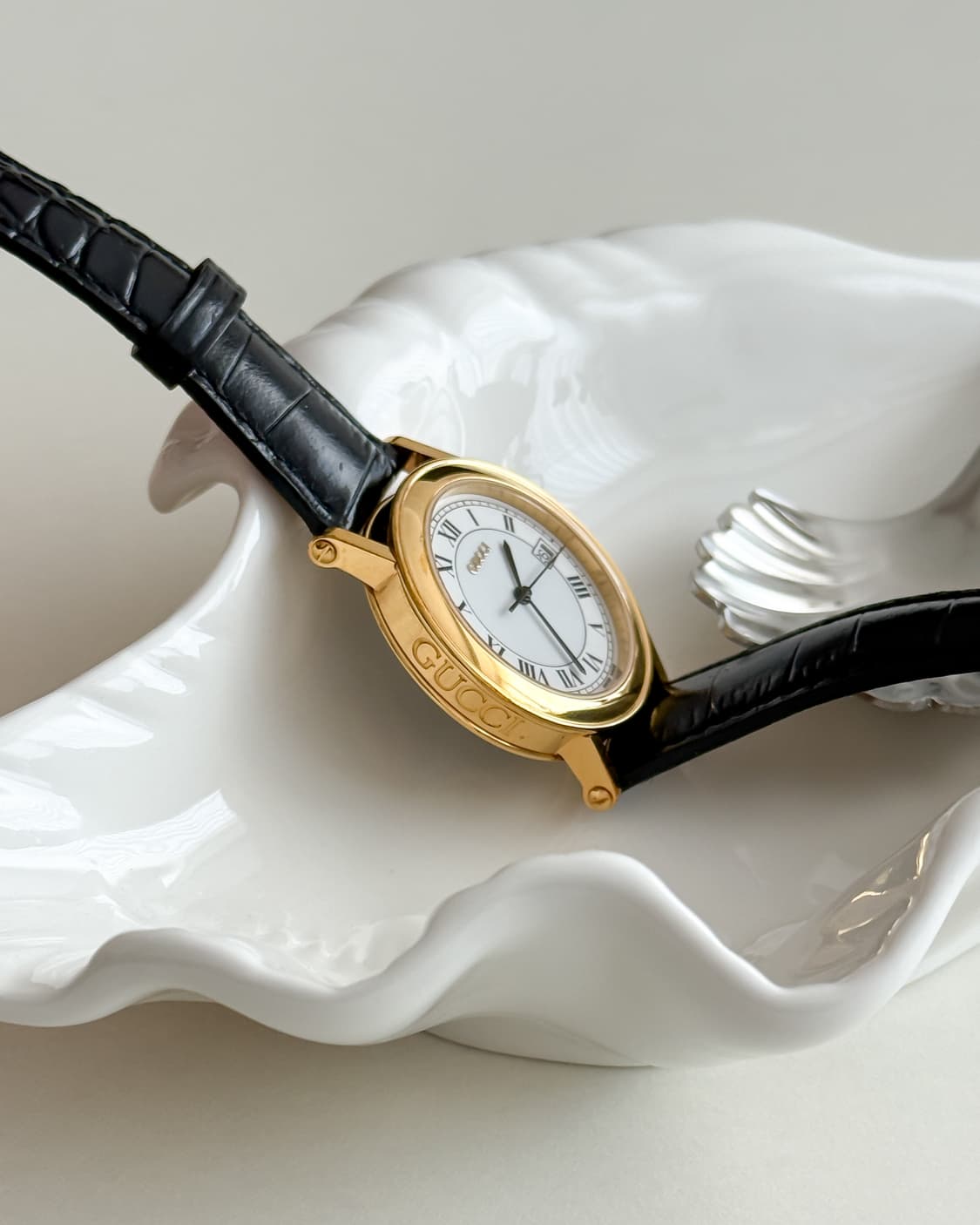 구찌 인그레이빙 남여공용 시계 상품이미지2