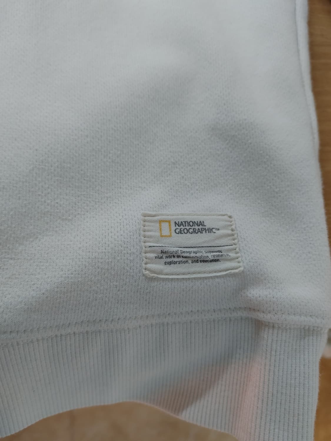 NATIONAL GEOGRAPHIC 내셔널 지오그래픽 입체자수로고 맨투맨 상품이미지6