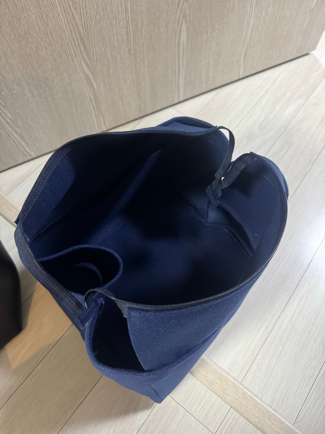 토템 벨티드 토트백 상품이미지2