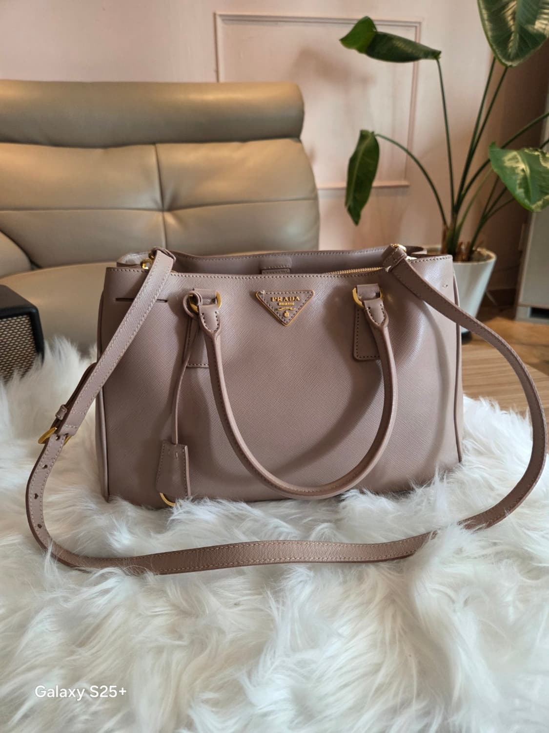 프라다 BN1874 인디핑크 사피아노 럭스 토트백, 스트랩 상품이미지3