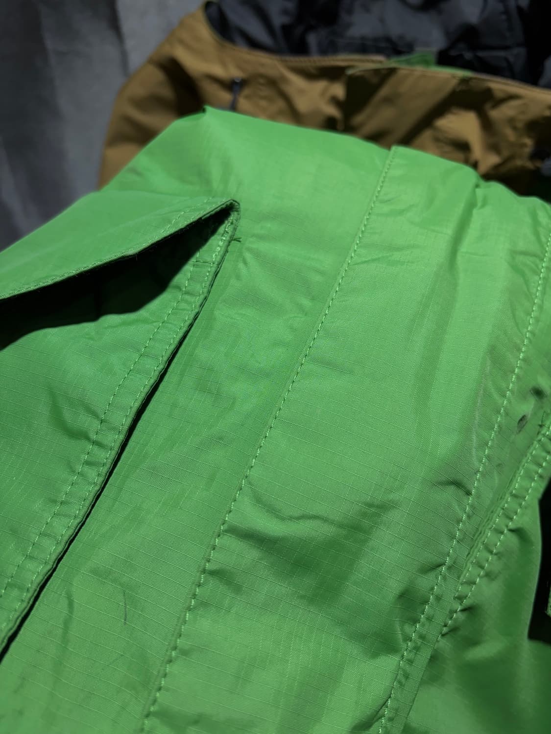 M 노스페이스 하이벤트 골드/그린 배색 나일론 후드집업 상품이미지7