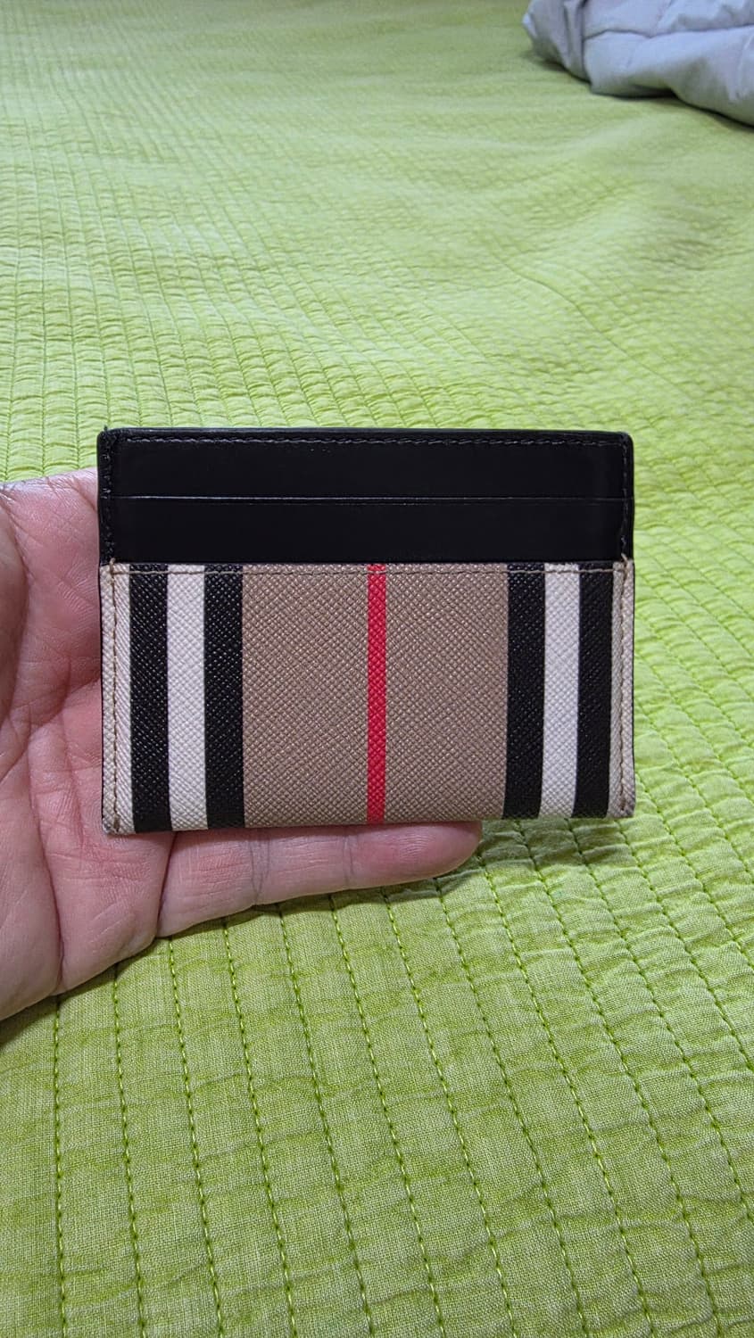 (정품) 버버리 아이콘 E-캔버스 샌돈 카드지갑/남녀공용/개인/팝니다. 상품이미지3