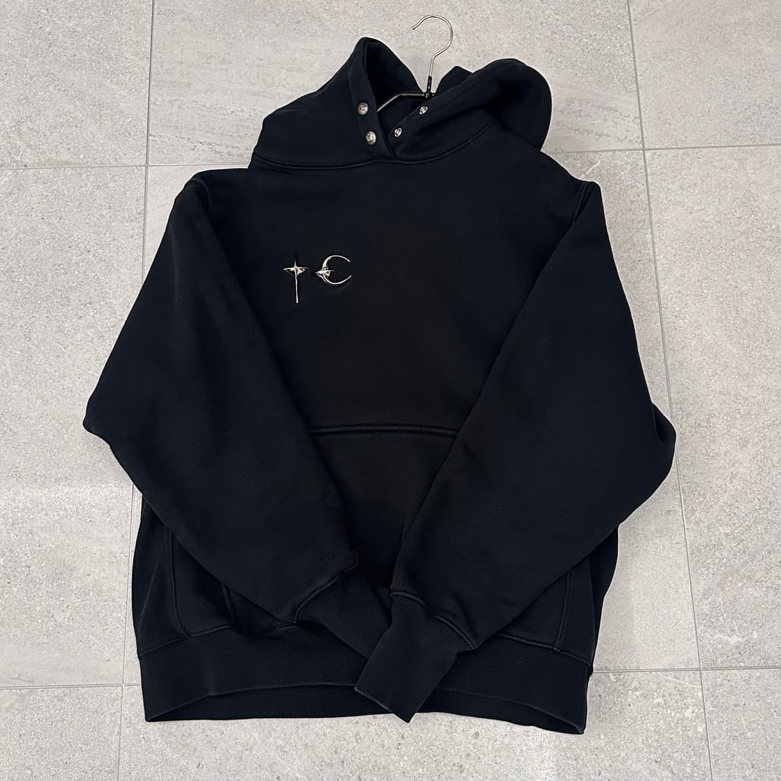 떠그클럽 아머 후드 블랙 2 상품이미지2