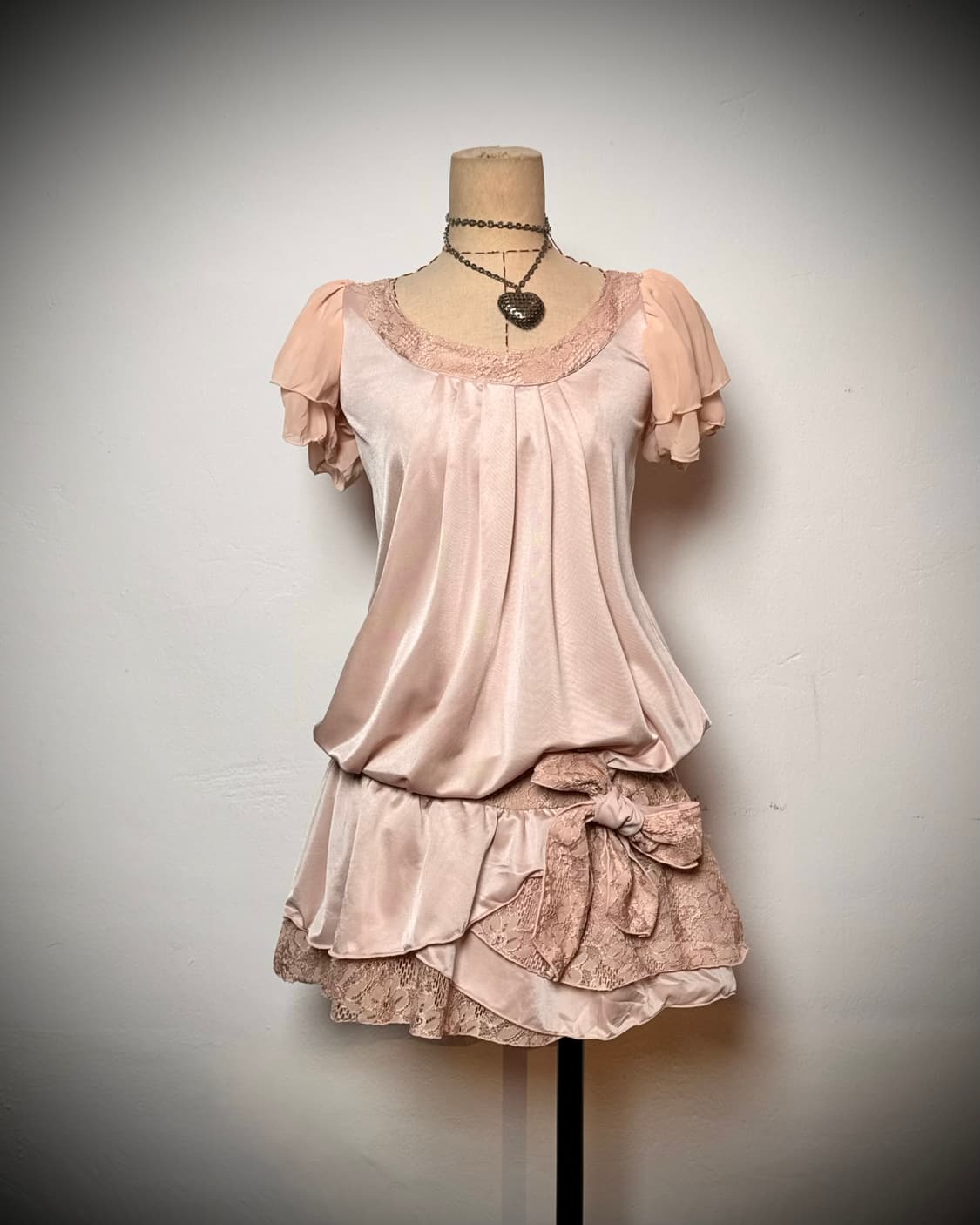 새틴 퍼프 원피스 상품이미지1