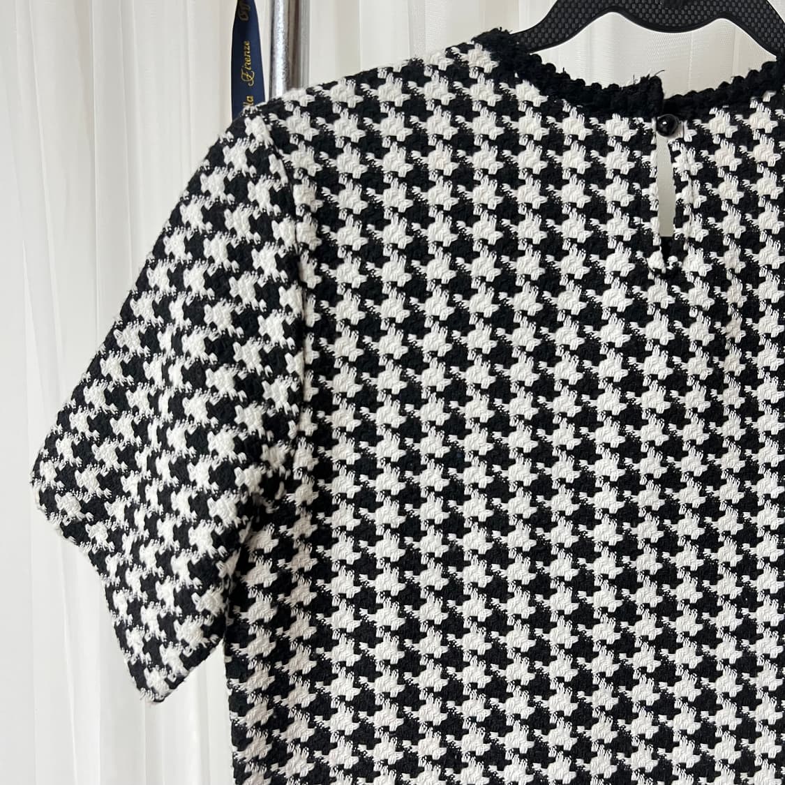 PLUVIA 백화점 퀄리티 하객룩 하운드투스 반팔 미니 원피스 상품이미지6