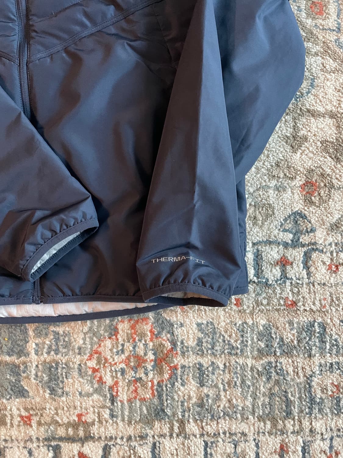 나이키 써마 핏 리펠 남성 에어로레이어 재킷 패딩(새제품.L) 상품이미지4