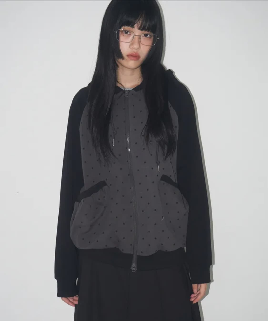 썸플레이스 도트 패턴 심볼 로고 나그랑 배색 후드집업 상품이미지1