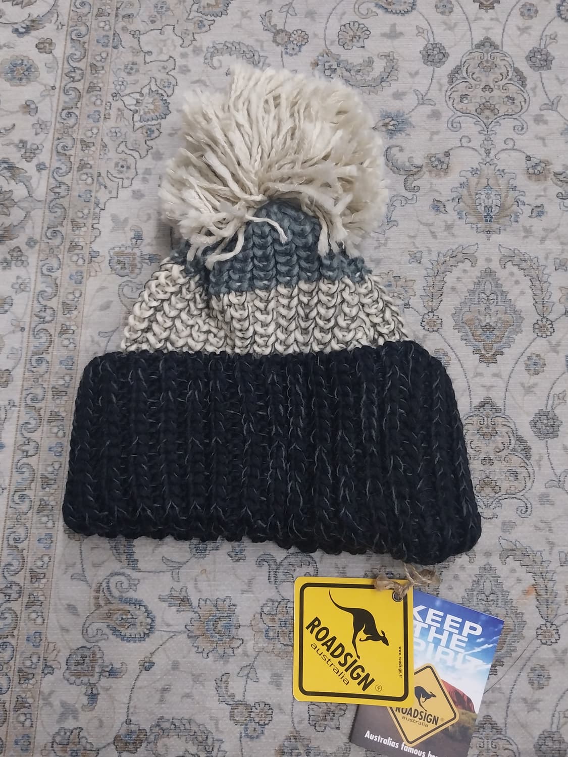 (새상품) ROADSIGN 폼폼 비니 모자 상품이미지4