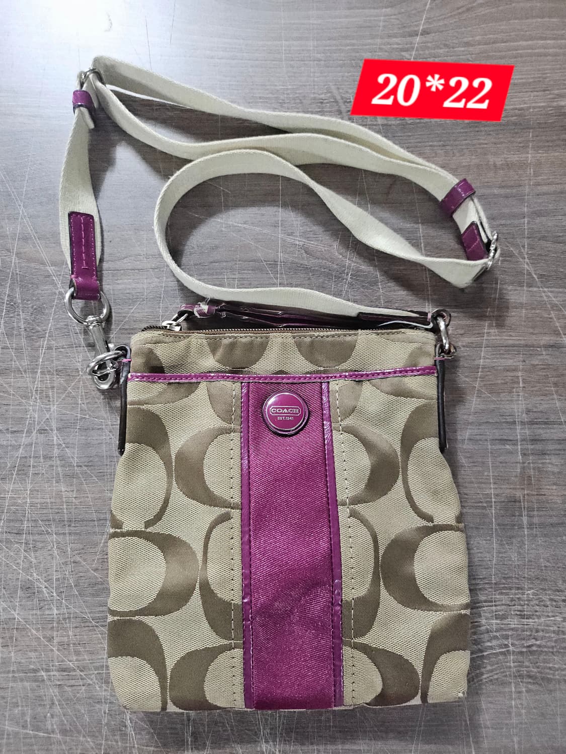 [F] 코치 시그니처로고 퍼플핑크 크로스백 가방 상품이미지1