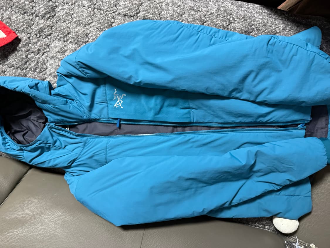 아크테릭스 프로톤 후디 s팝니다 상품이미지1