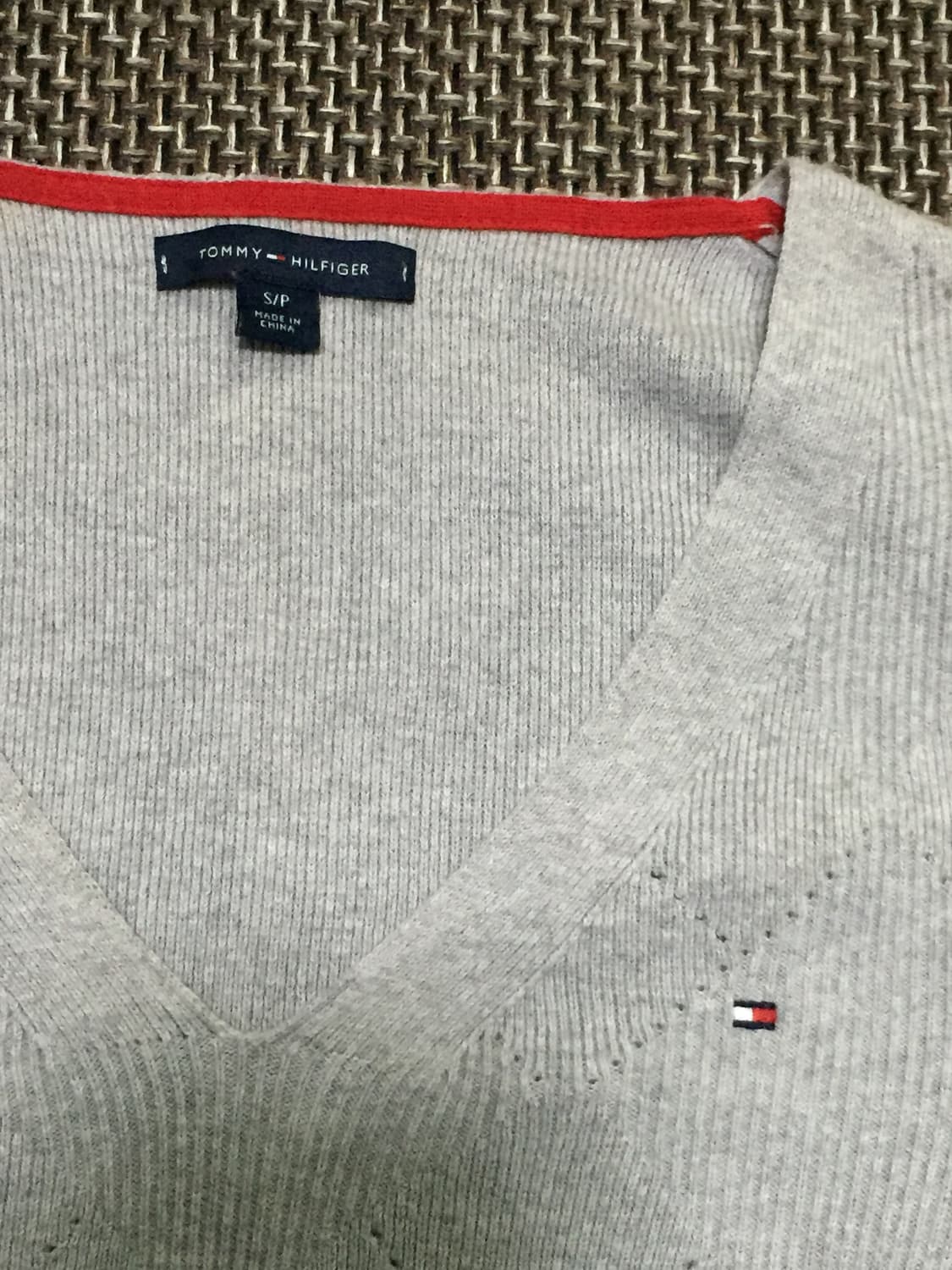 타미힐피거 코튼 솔리드 브이넥 스웨터 상품이미지4