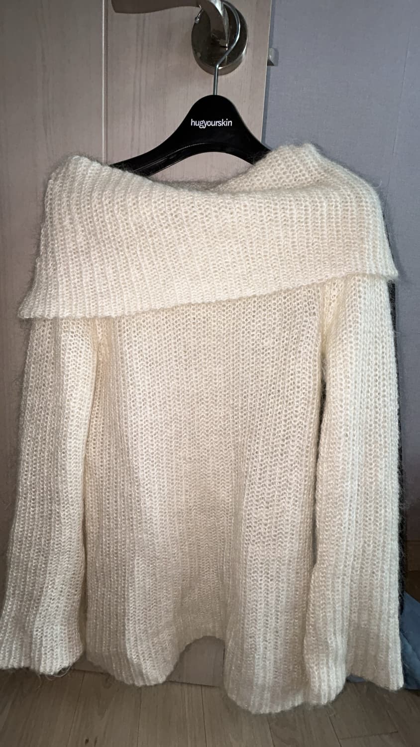 리즈 리사 오프숄더 니트 상품이미지1