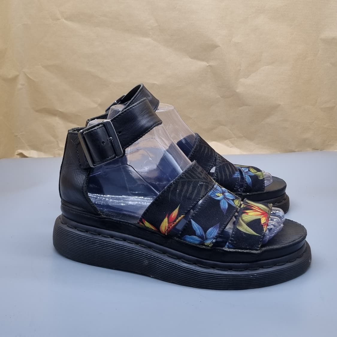 닥터마틴 클라리사 플라워 여성샌들36 225 상품이미지1