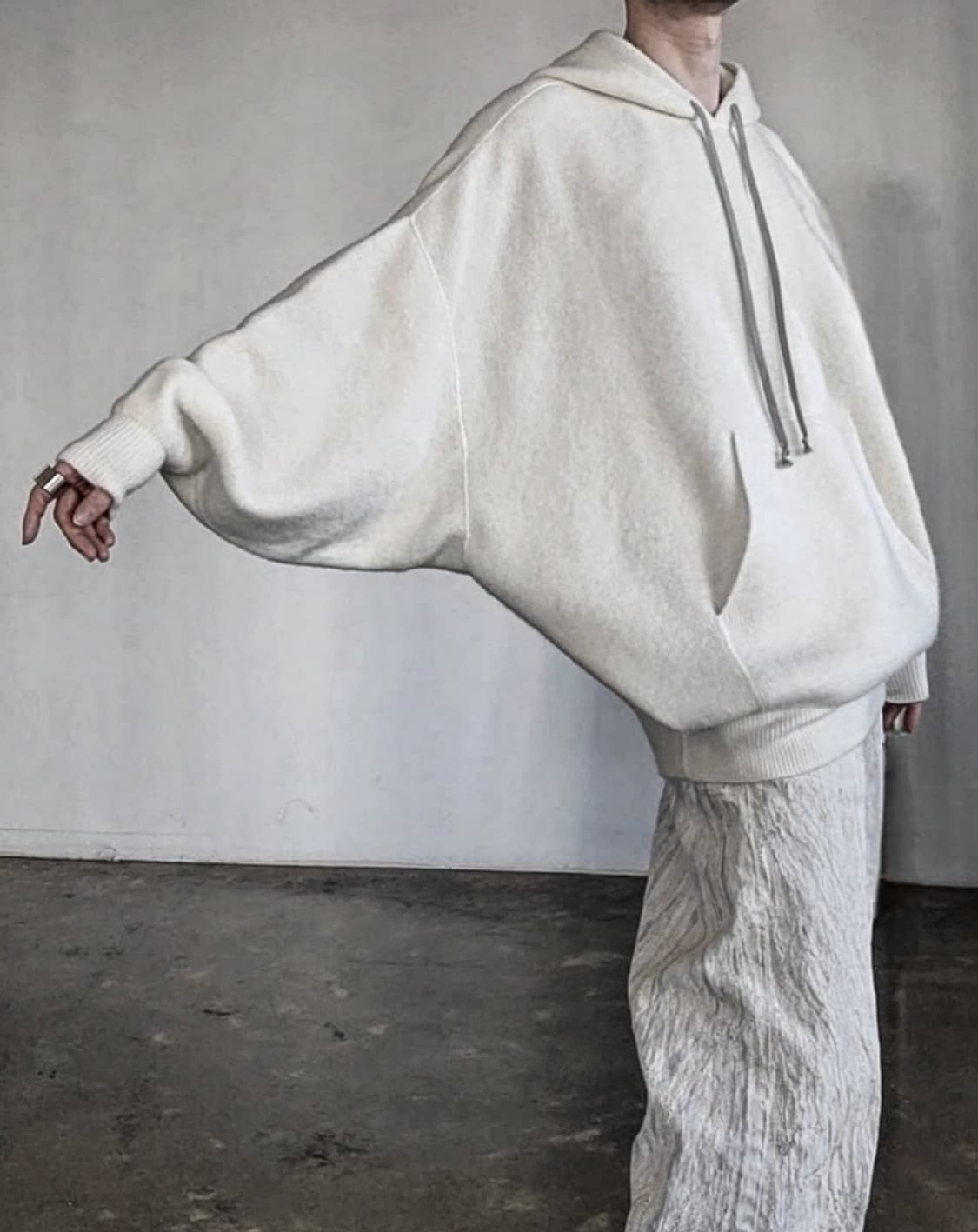 릭오웬스/ FW25 런웨이 HUN 알파카 후드 스웨터 밀크/M 상품이미지6