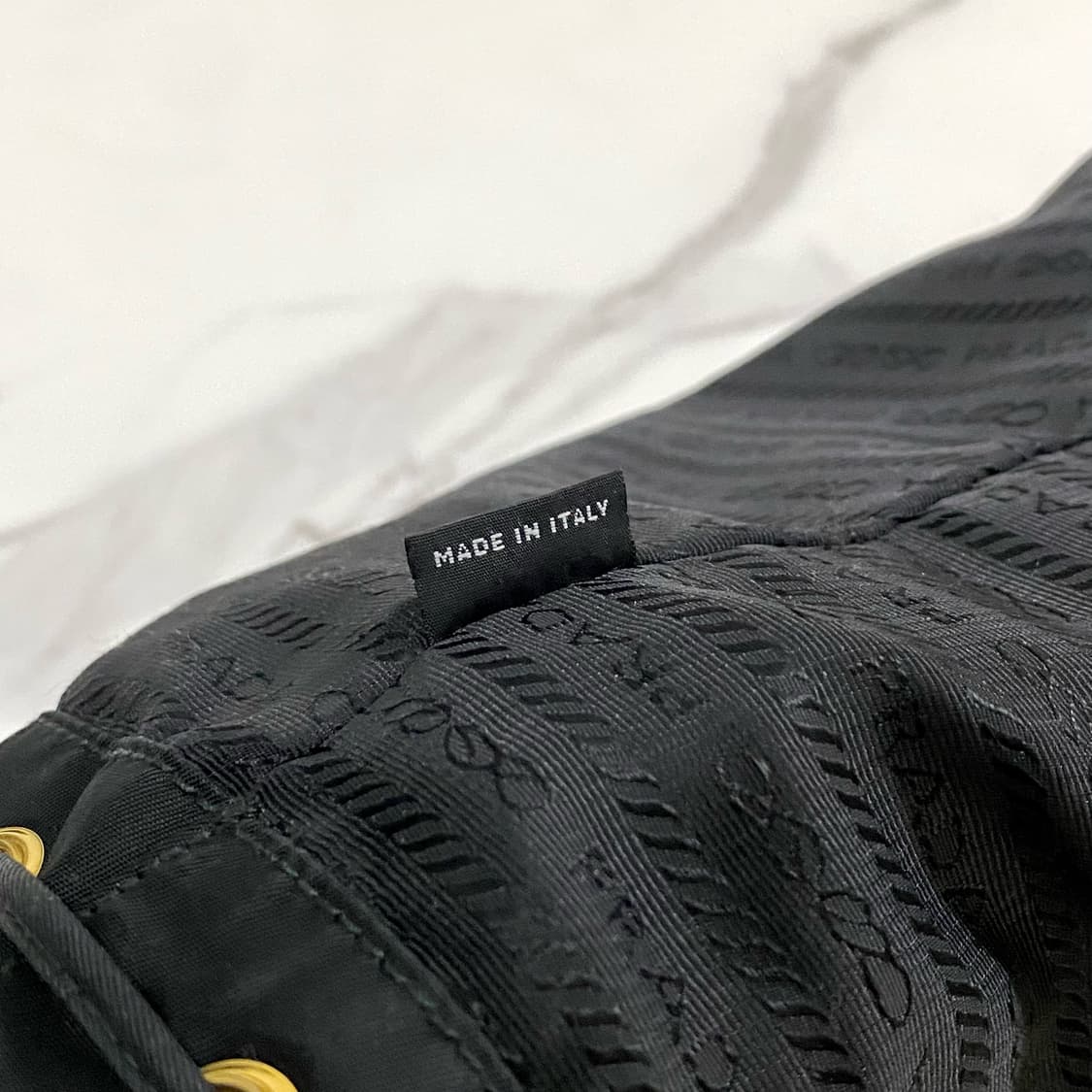 프라다 듀엣 리나일론 삼각로고 버킷백 1BH038 블랙 상품이미지7