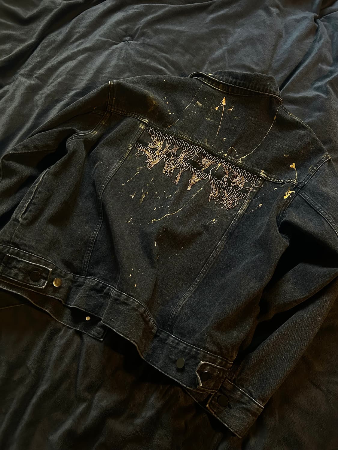 Beaded Eyelet Detail Trucker Denim 상품이미지8