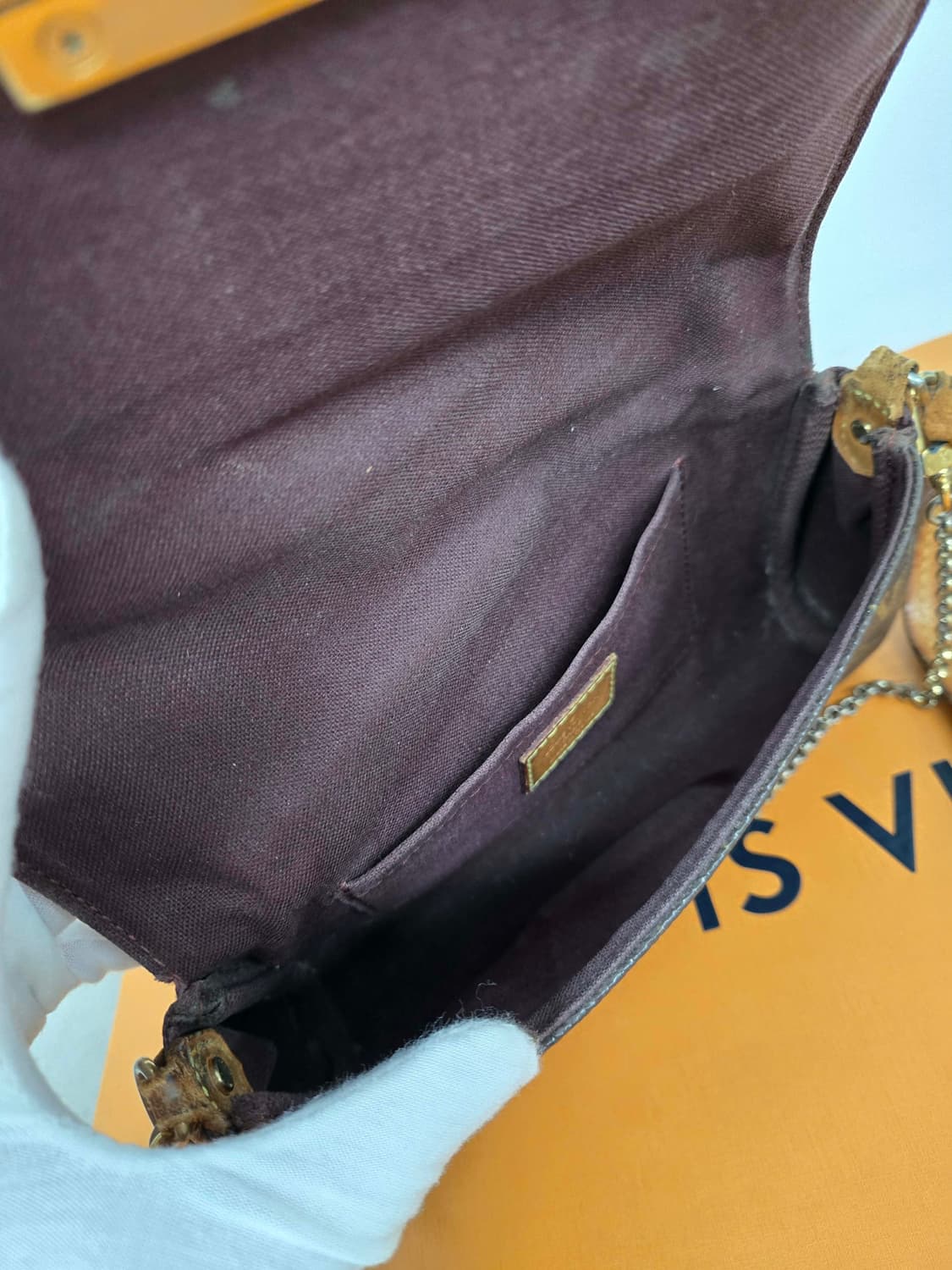 [정품 보증서] 루이비통 페이보릿 크로스백 상품이미지3