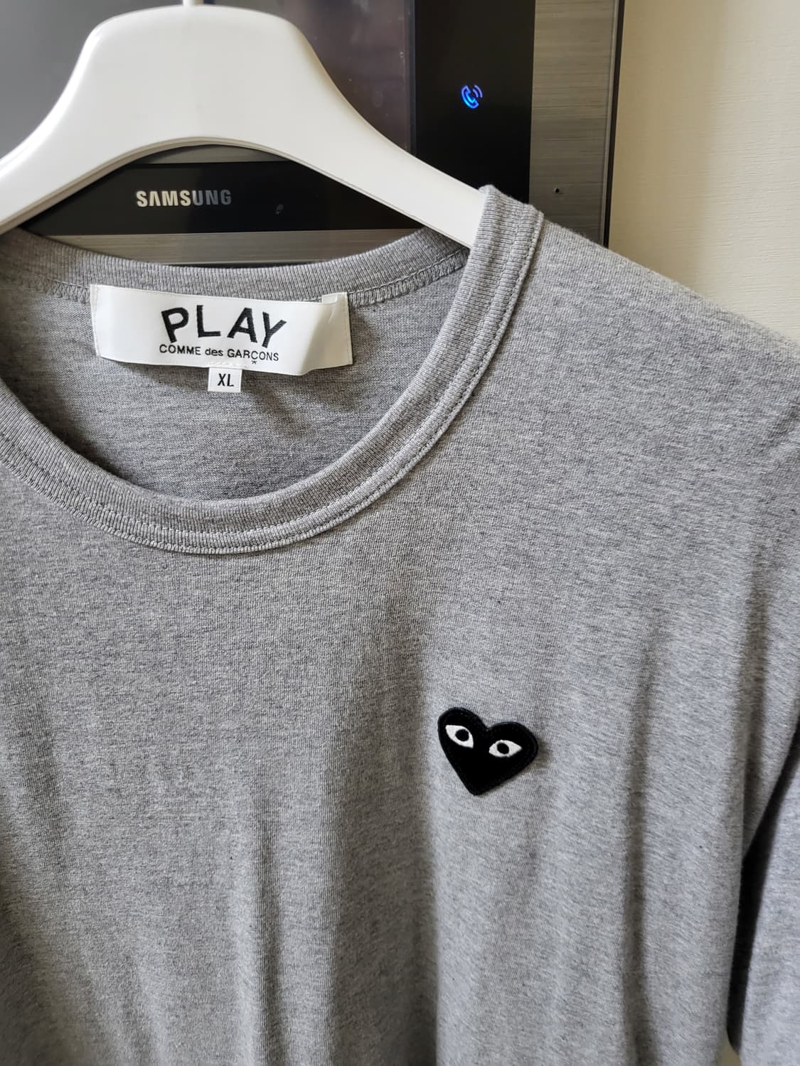 25SS 꼼데가르송 블랙하트 와펜 반팔 티셔츠 XL 상품이미지3