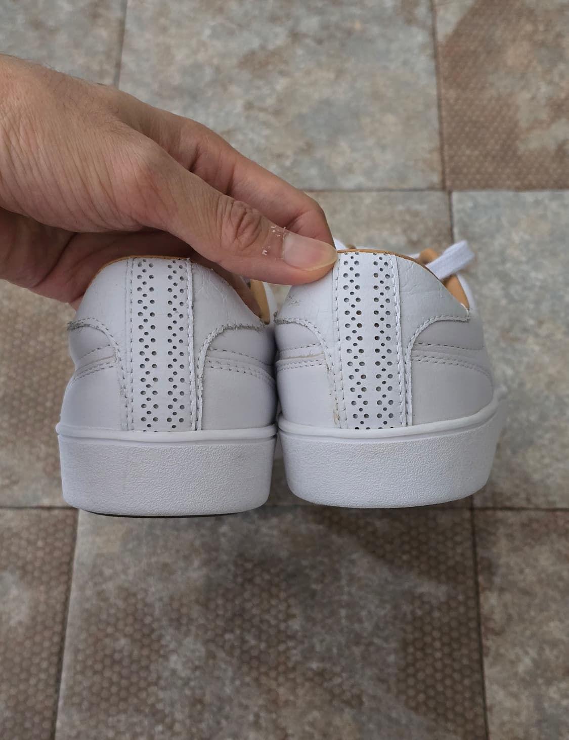 (250)프레드페리 호프만 레더 화이트 상품이미지7