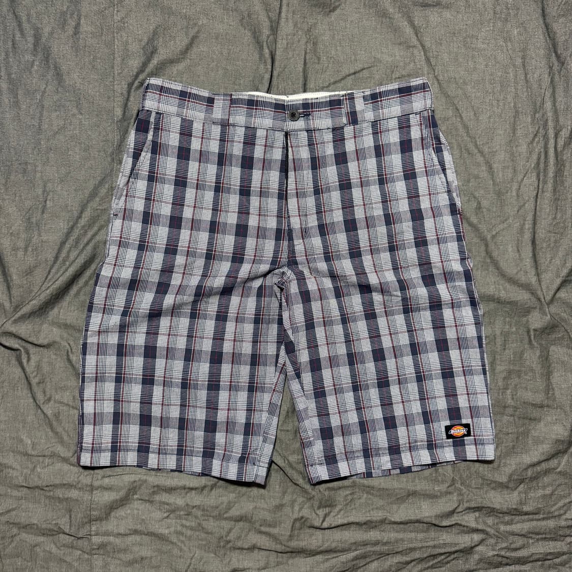 13" Multi-Use Pocket Plaid Shorts 상품이미지1